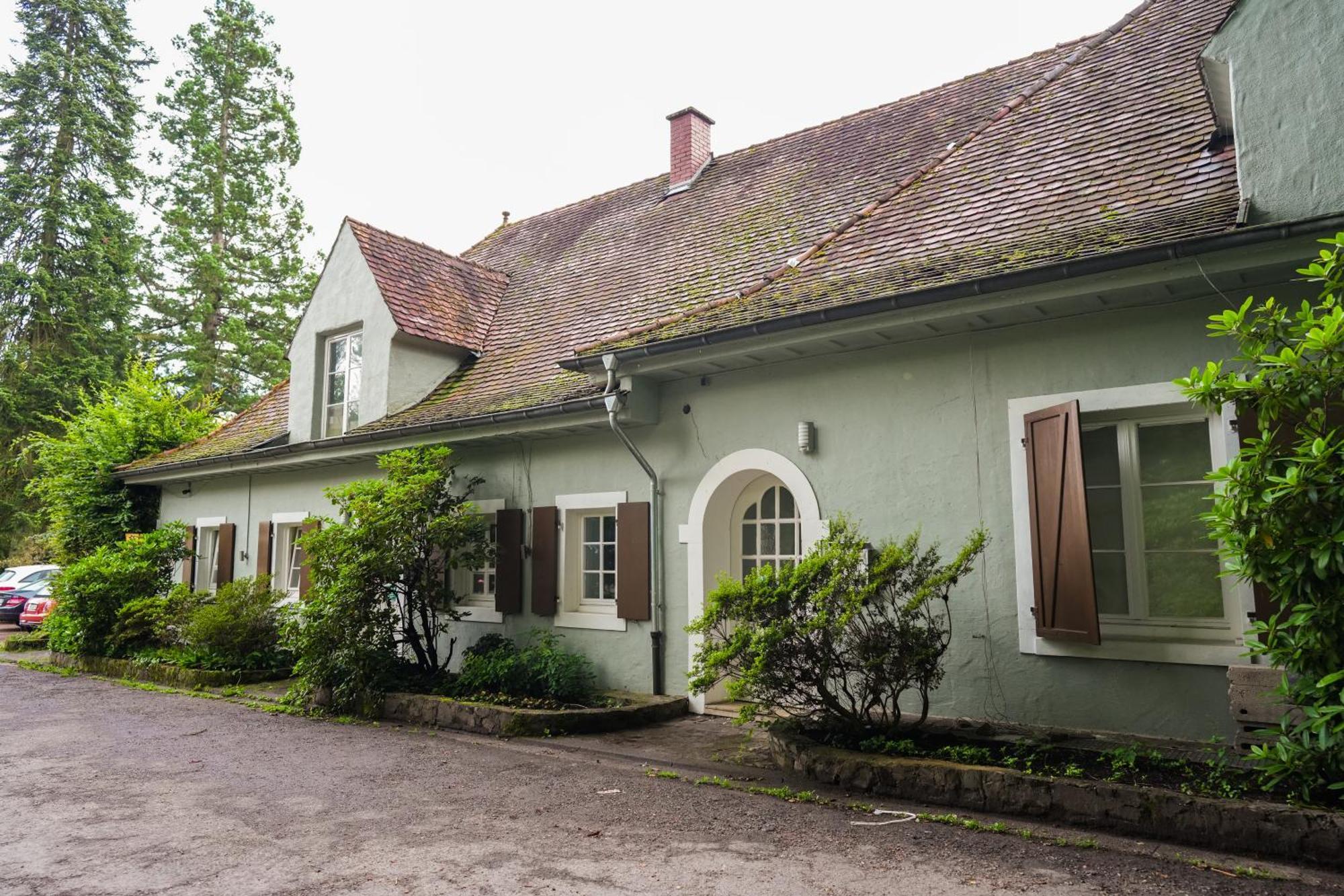 Hotel Und Restaurant Halbinsel Blieskastel Bagian luar foto